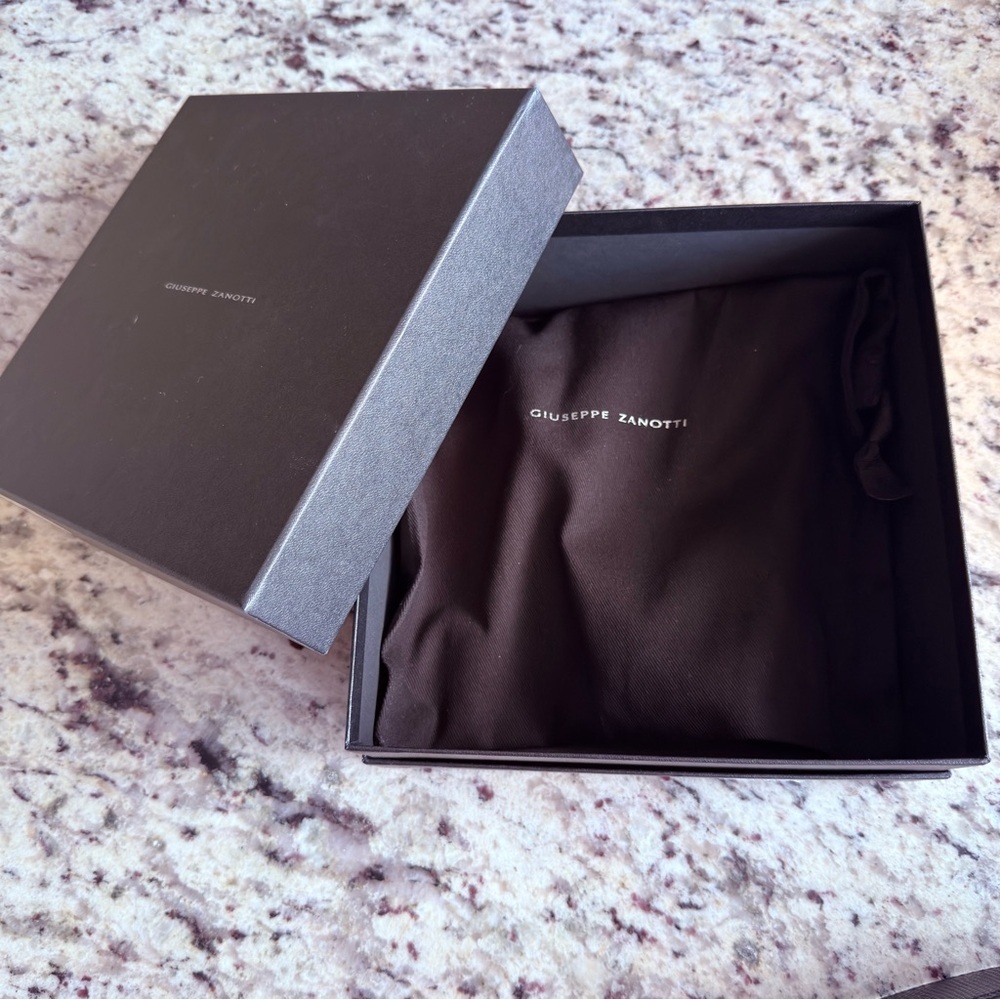 GIUSEPPE ZANOTTI Logo Black Leather Men’s Belt NWT!! - Picture 12 of 12